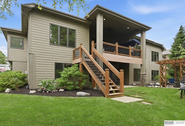 1215 S 200 Street, Omaha, NE 68130