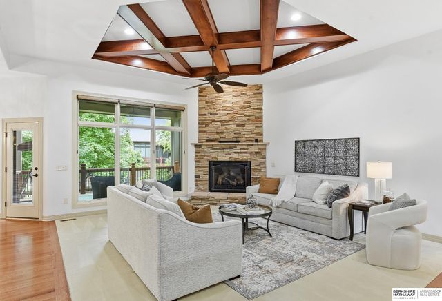 1215 S 200 Street, Omaha, NE 68130