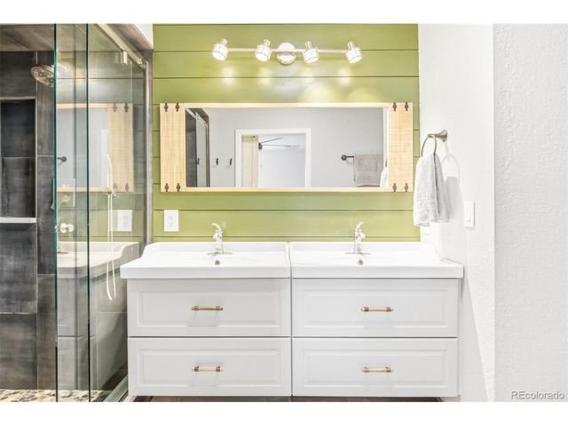 15825 W 11th Ave, Golden, CO 80401