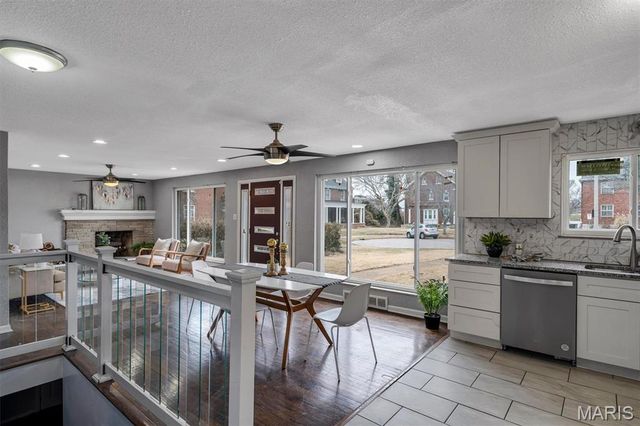 6064 W Cabanne Place, St Louis, MO 63112