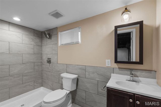 6064 W Cabanne Place, St Louis, MO 63112