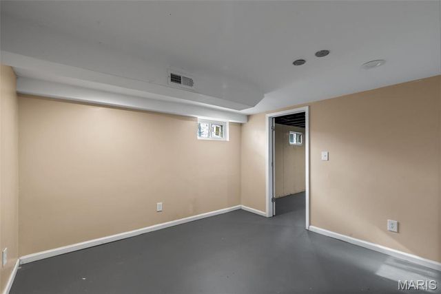 6064 W Cabanne Place, St Louis, MO 63112