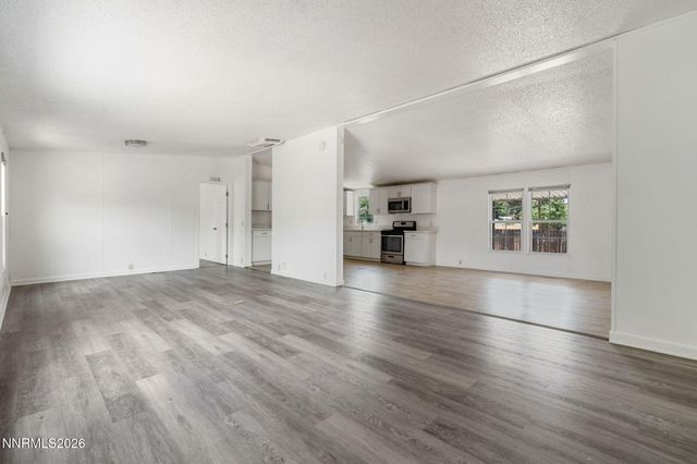 17880 Blackbird Drive, Reno, NV 89508
