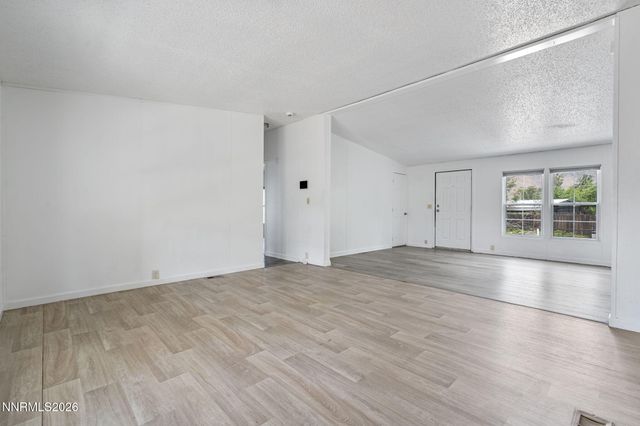 17880 Blackbird Drive, Reno, NV 89508