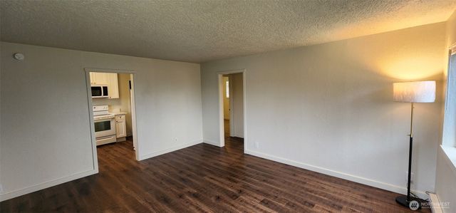 2350 E Pioneer Road, Port Angeles, WA 98362