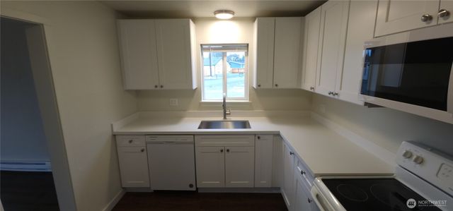 2350 E Pioneer Road, Port Angeles, WA 98362