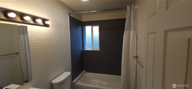 2350 E Pioneer Road, Port Angeles, WA 98362