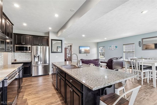 3207 Boettler Street NE, Canton, OH 44721