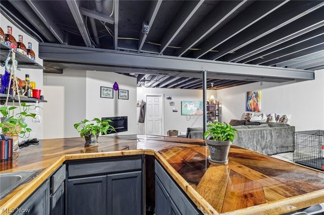 3207 Boettler Street NE, Canton, OH 44721
