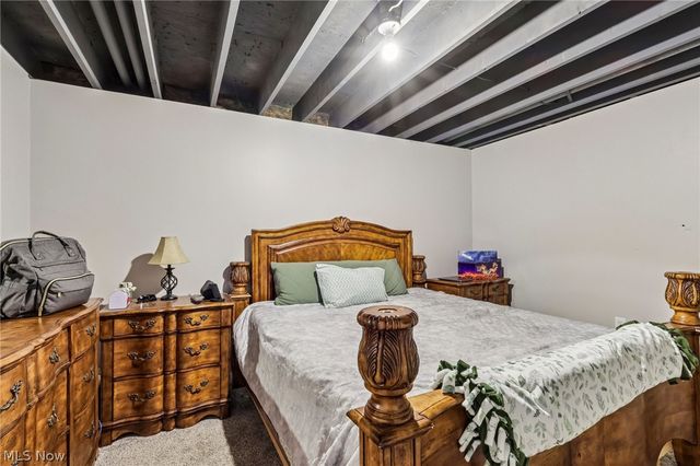 3207 Boettler Street NE, Canton, OH 44721