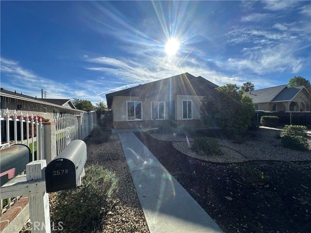 2576 Lime, Riverside, CA 92501