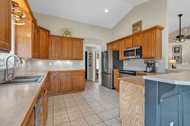 12214 E Lockmoor St, Wichita, KS 67207