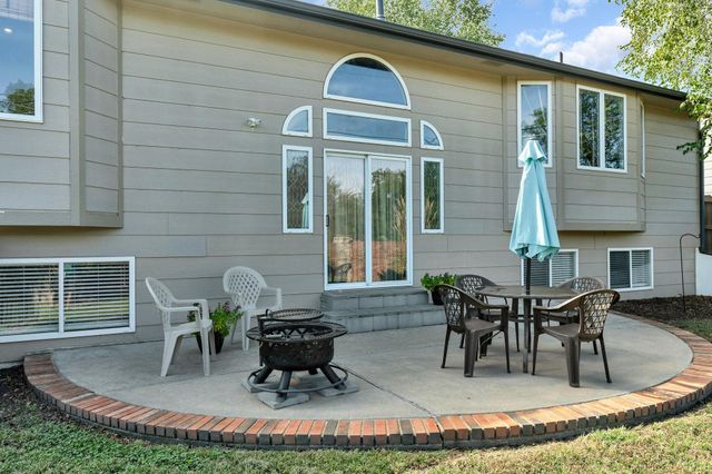 12214 E Lockmoor St, Wichita, KS 67207