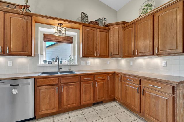 12214 E Lockmoor St, Wichita, KS 67207