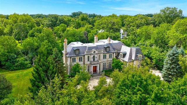 2301 Clover Lane, Northfield, IL 60093