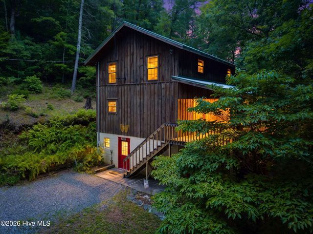 910 Laurel Branch Road, Murphy, NC 28906