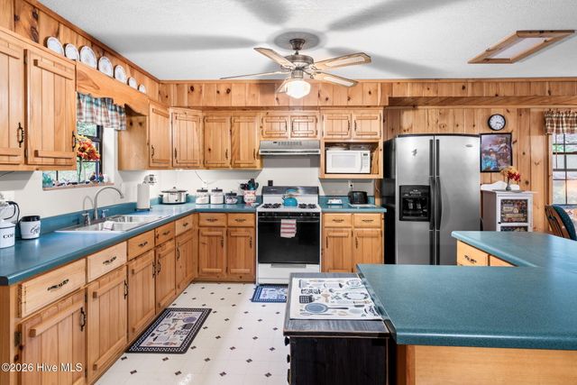 910 Laurel Branch Road, Murphy, NC 28906