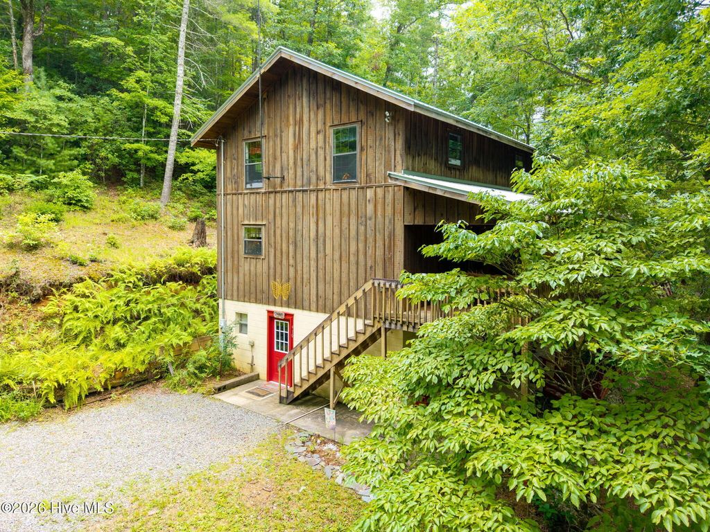 910 Laurel Branch Road, Murphy, NC 28906