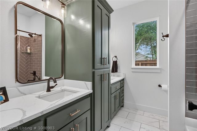 10215 Chapman Circle, Fort Smith, AR 72916