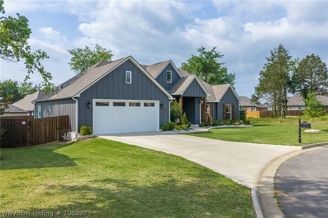 10215 Chapman Circle, Fort Smith, AR 72916