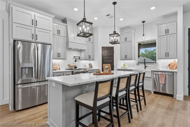 10215 Chapman Circle, Fort Smith, AR 72916