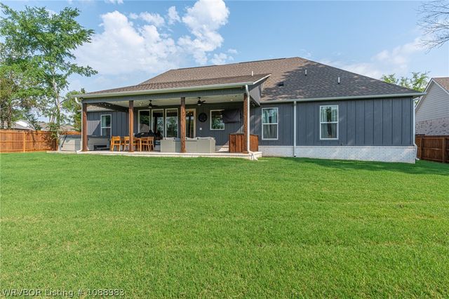 10215 Chapman Circle, Fort Smith, AR 72916