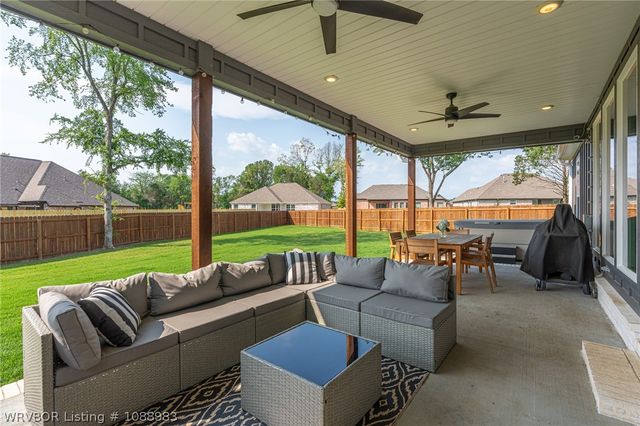 10215 Chapman Circle, Fort Smith, AR 72916