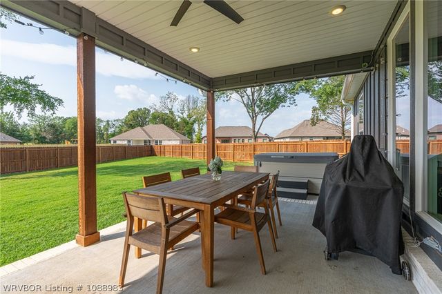 10215 Chapman Circle, Fort Smith, AR 72916
