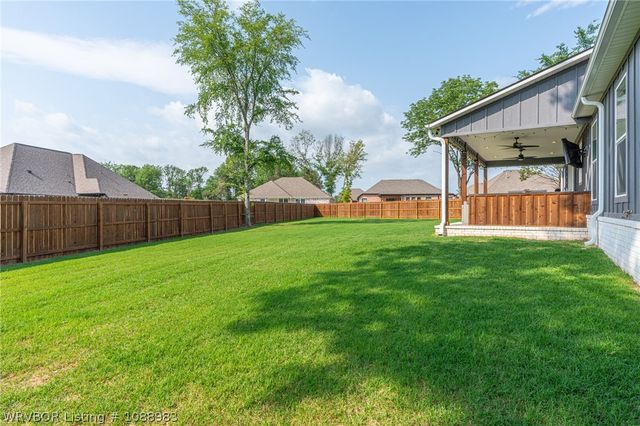 10215 Chapman Circle, Fort Smith, AR 72916
