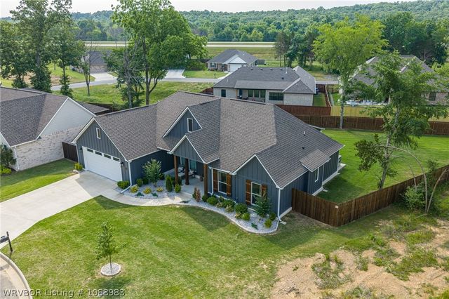 10215 Chapman Circle, Fort Smith, AR 72916