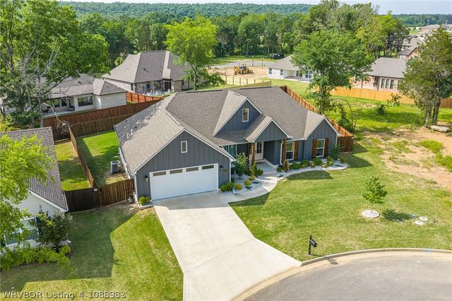 10215 Chapman Circle, Fort Smith, AR 72916