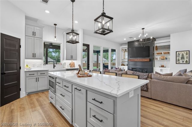 10215 Chapman Circle, Fort Smith, AR 72916