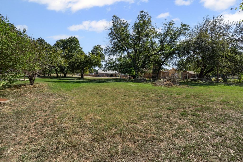2810 Sky Harbour Drive, Granbury, TX 76049 — photo 4