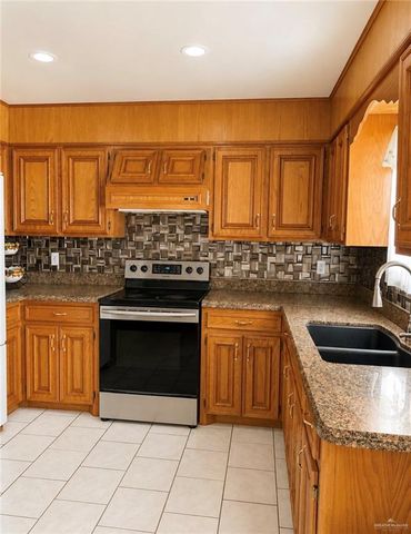 279 Las Palmas Street, La Grulla, TX 78548