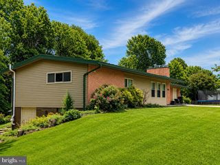 110 COMER ST, Edinburg, VA 22824