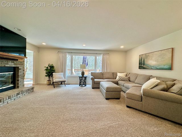 1320 Pine Drive, Groveland Township, MI 48462