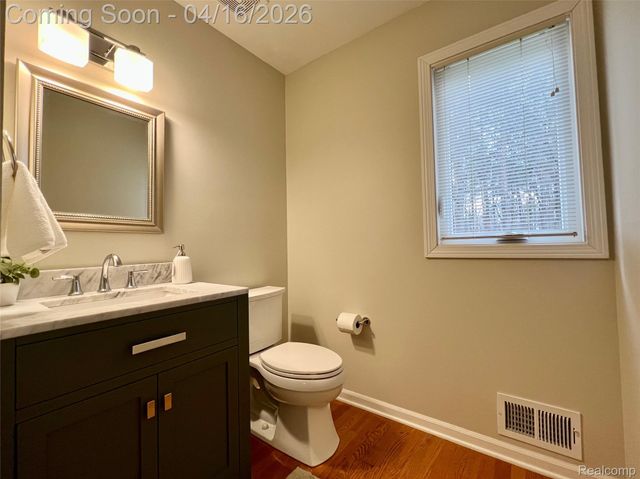 1320 Pine Drive, Groveland Township, MI 48462
