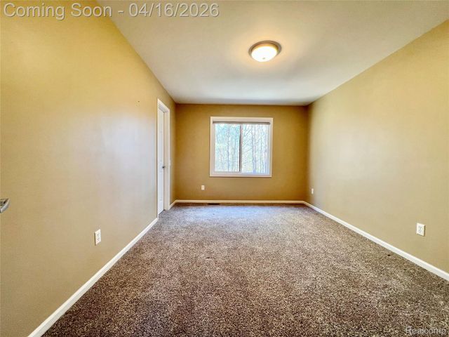 1320 Pine Drive, Groveland Township, MI 48462