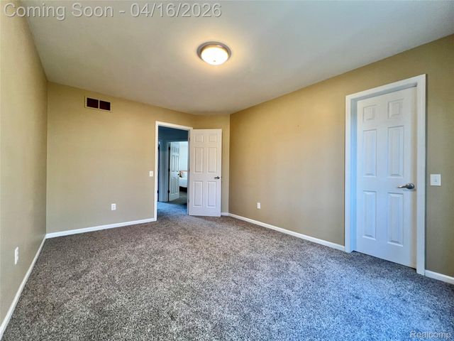 1320 Pine Drive, Groveland Township, MI 48462