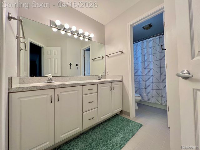 1320 Pine Drive, Groveland Township, MI 48462