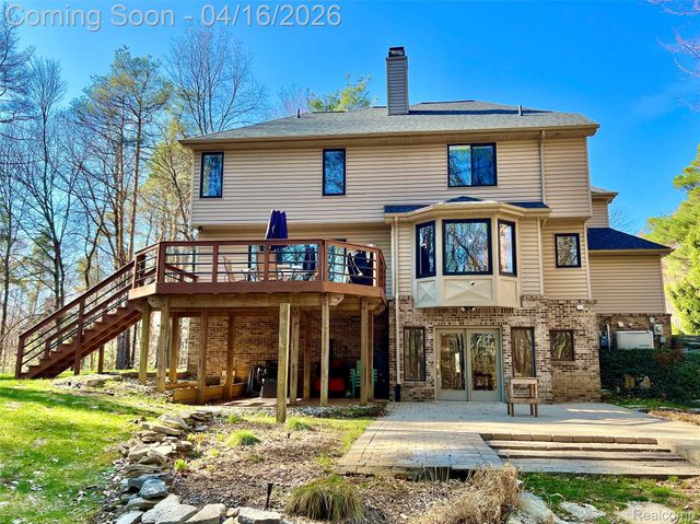 1320 Pine Drive, Groveland Township, MI 48462