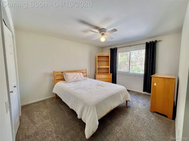 1320 Pine Drive, Groveland Township, MI 48462