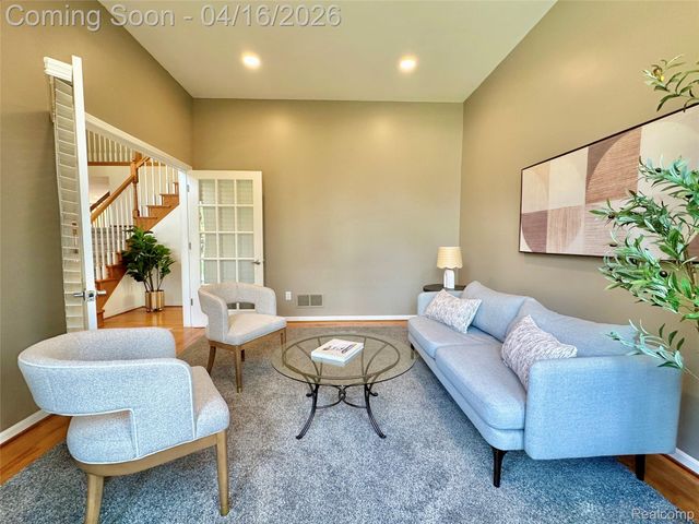 1320 Pine Drive, Groveland Township, MI 48462