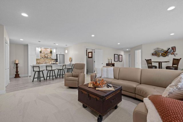 2281 Silver Leaf Trail, Cologne, MN 55322