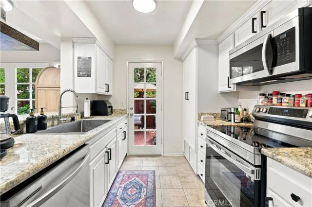 27511 Endeavor St, Agoura Hills, CA 91301