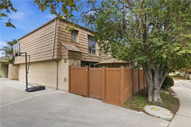 27511 Endeavor St, Agoura Hills, CA 91301