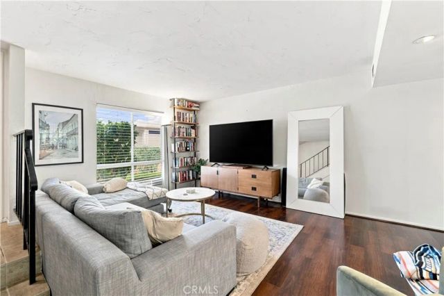 27511 Endeavor St, Agoura Hills, CA 91301