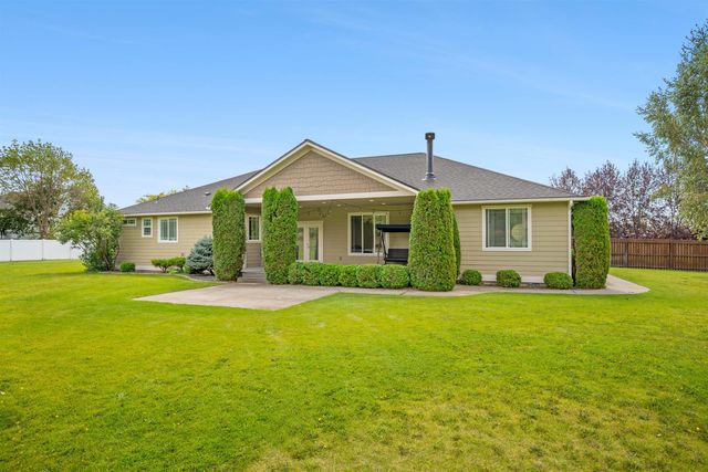 3210 N Molter Rd, Otis Orchards, WA 99027