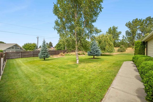 3210 N Molter Rd, Otis Orchards, WA 99027