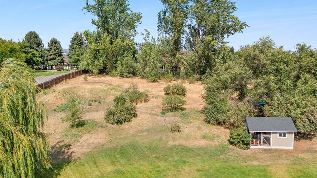 3210 N Molter Rd, Otis Orchards, WA 99027